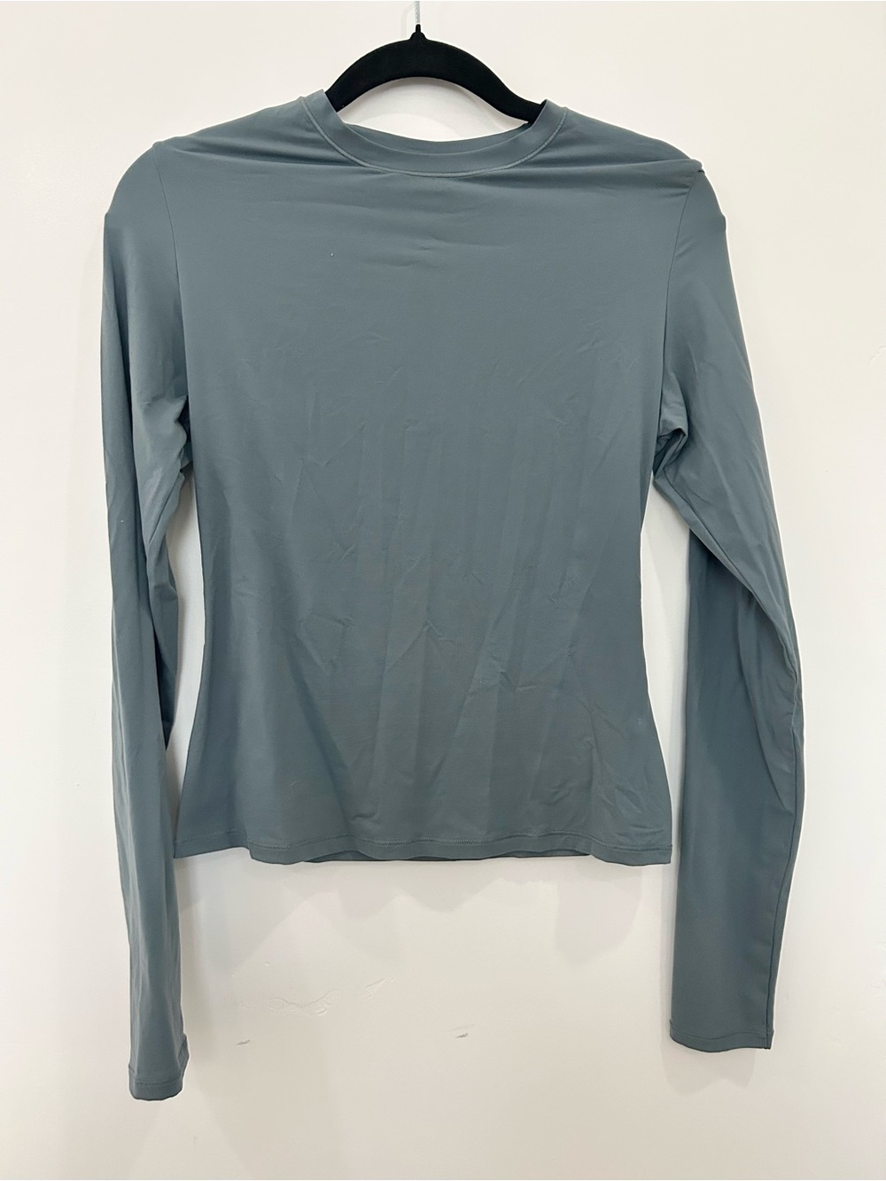 SKIMS NWT Fits Everybody Long Sleeve TShirt in Zircon Size Medium - Picture 2 of 4